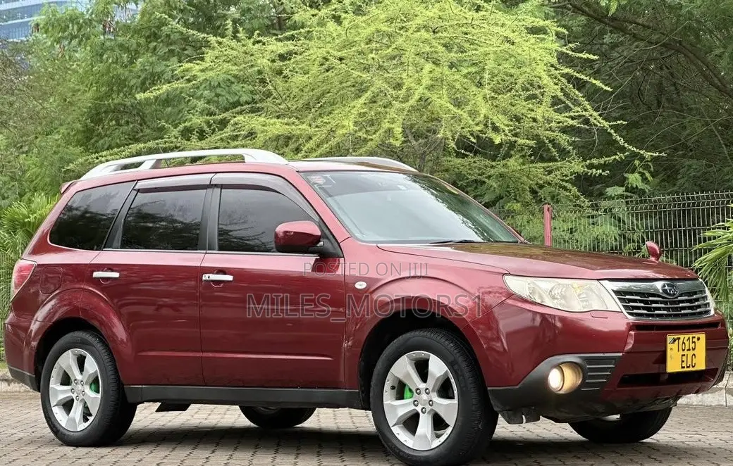 Subaru Forester 2010 Red
