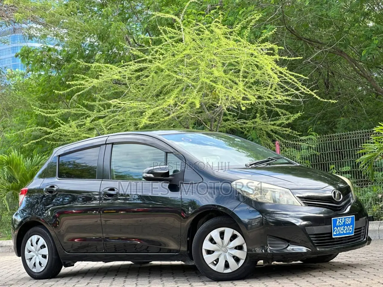 Toyota Vitz 2011 Black