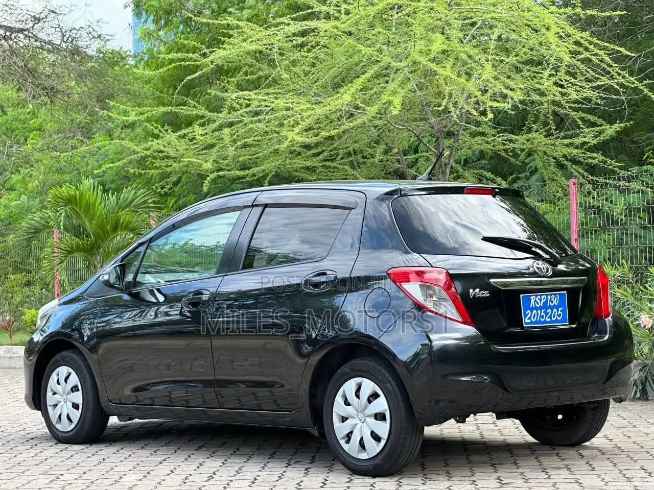 Toyota Vitz 2011 Black