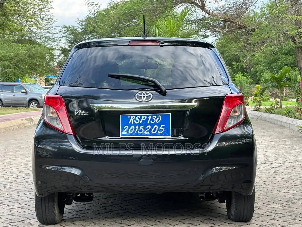 Toyota Vitz 2011 Black