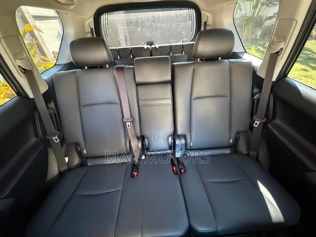 Toyota Land Cruiser Prado 2.7 2023 White