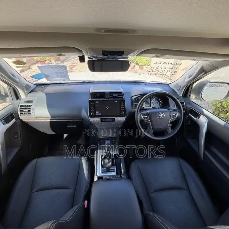 Toyota Land Cruiser Prado 2.7 2023 White