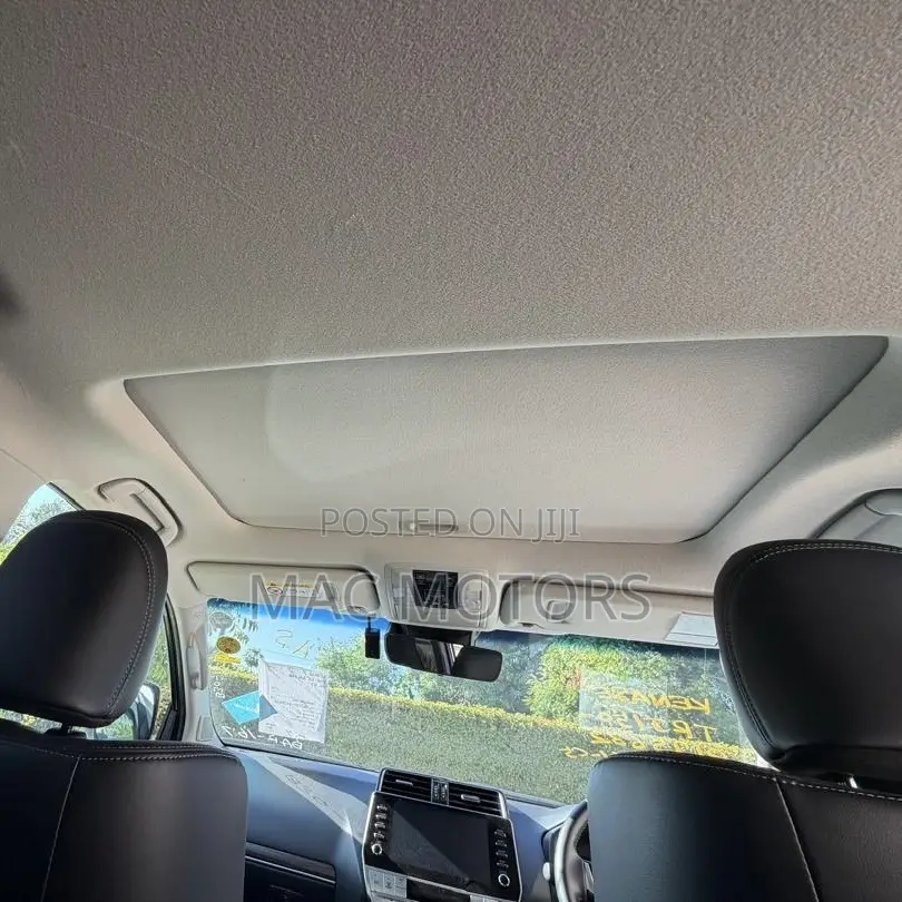 Toyota Land Cruiser Prado 2.7 2023 White