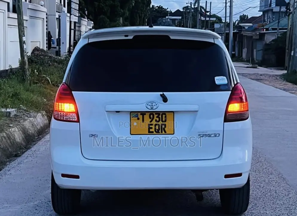 Toyota Corolla Spacio 2006 White