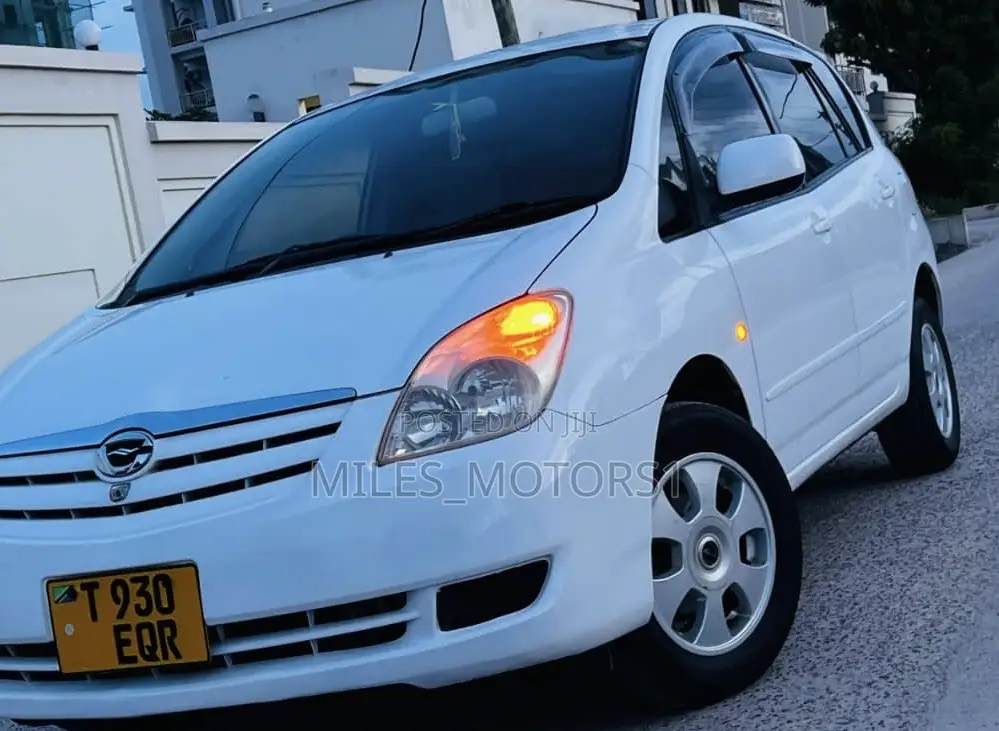 Toyota Corolla Spacio 2006 White