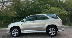 Toyota Harrier 2000 Silver