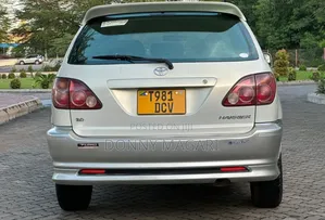 Toyota Harrier 2000 Silver