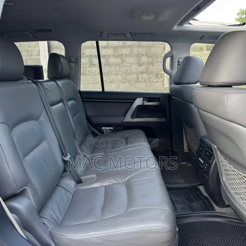 Toyota Land Cruiser 4.5 V8 VXR 2014 White