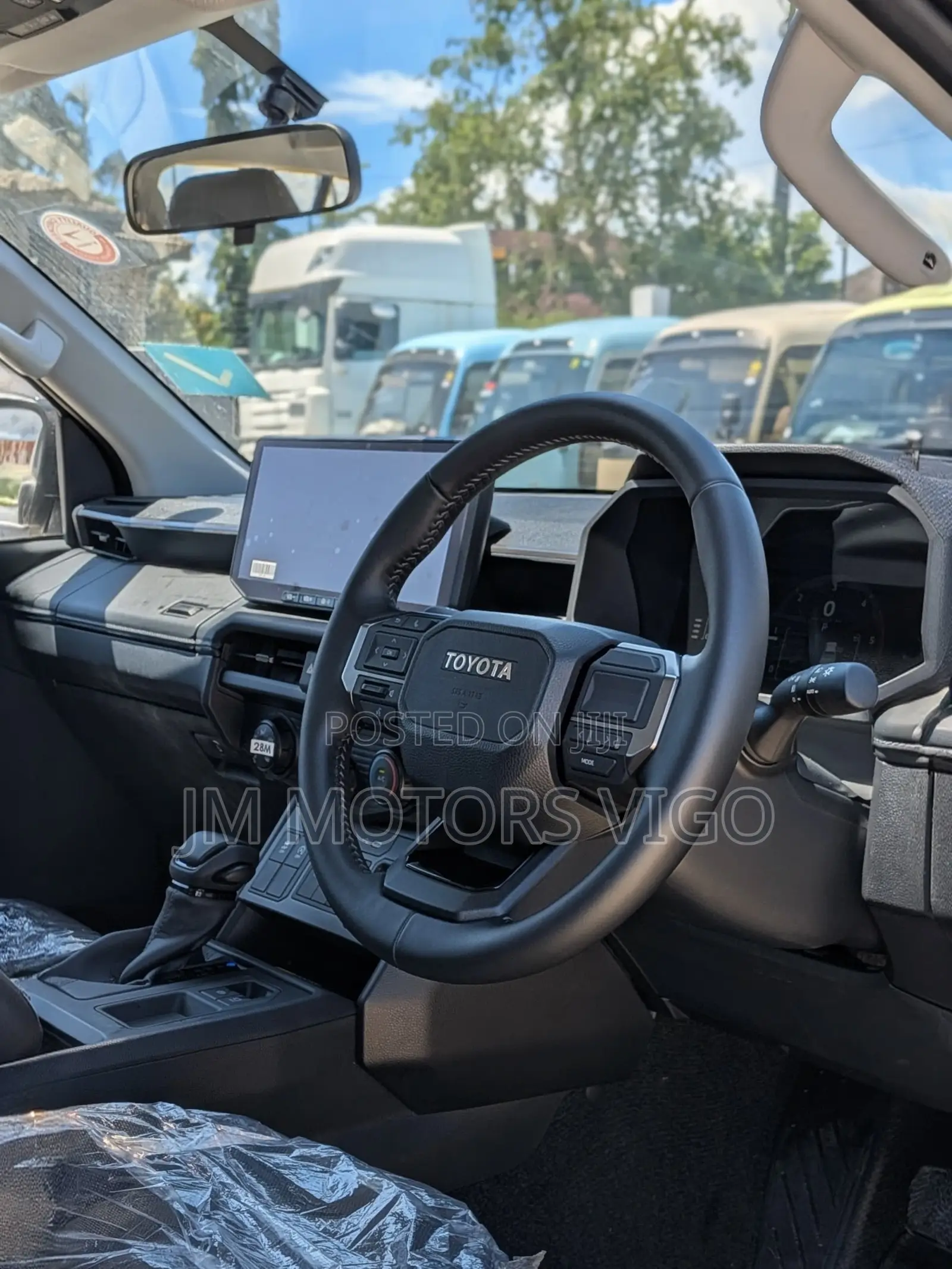 New Toyota Hilux 2025 White