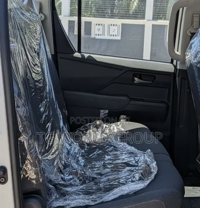 New Toyota Hilux 2025 White