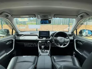 Toyota RAV4 XLE AWD 2019 Off white