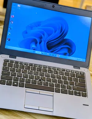 Laptop HP EliteBook 820 G2 8GB Intel Core i5 HDD 500GB