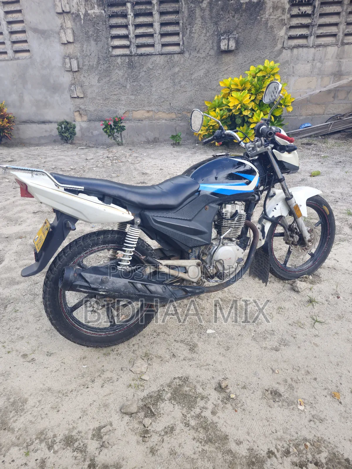 Motorcycle 2016 White