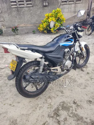 Motorcycle 2016 White