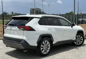 Toyota RAV4 2019 White