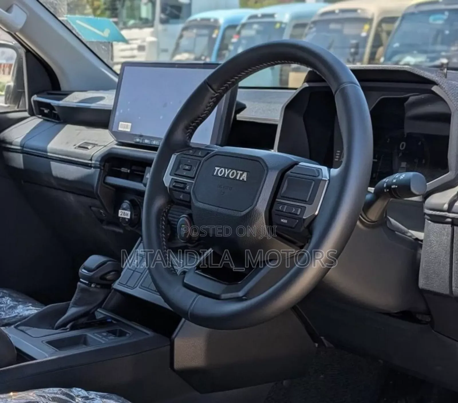 Toyota Hilux 2025 White