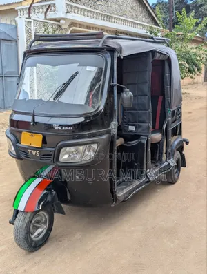 New Bajaj Avenger 200 2025 Black