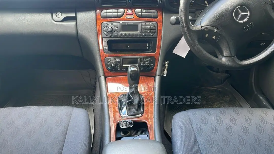 Mercedes-Benz C180 2002 Silver