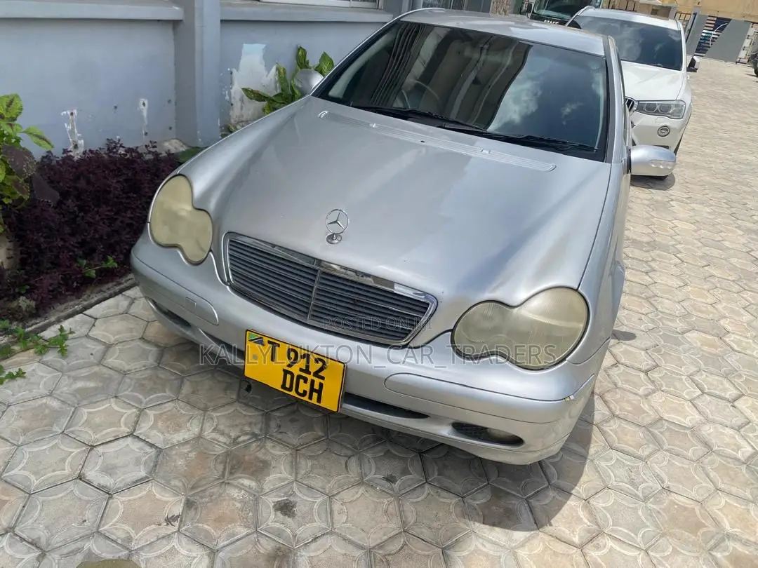Mercedes-Benz C180 2002 Silver