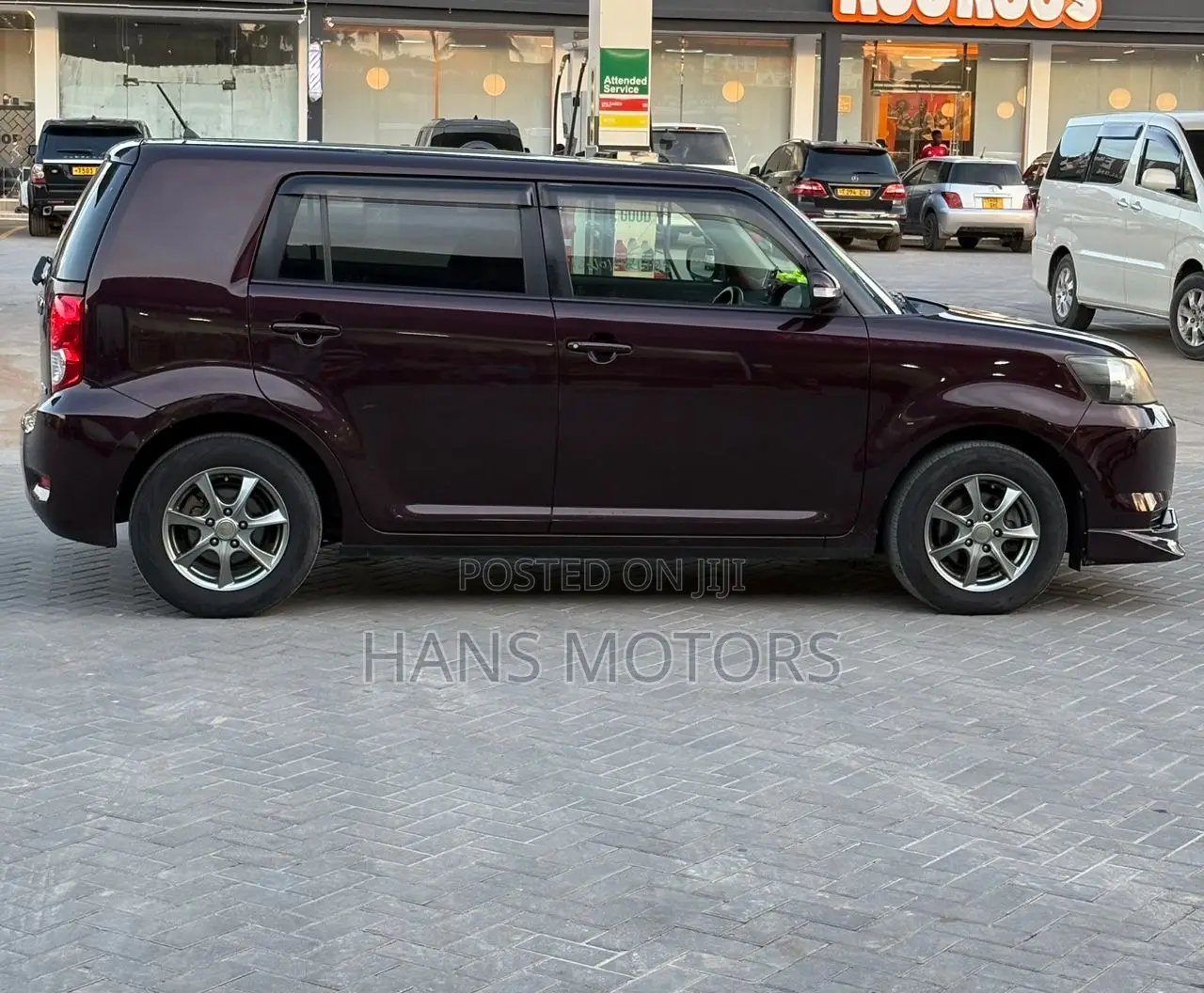 Toyota Corolla Rumion 2011 Burgundy