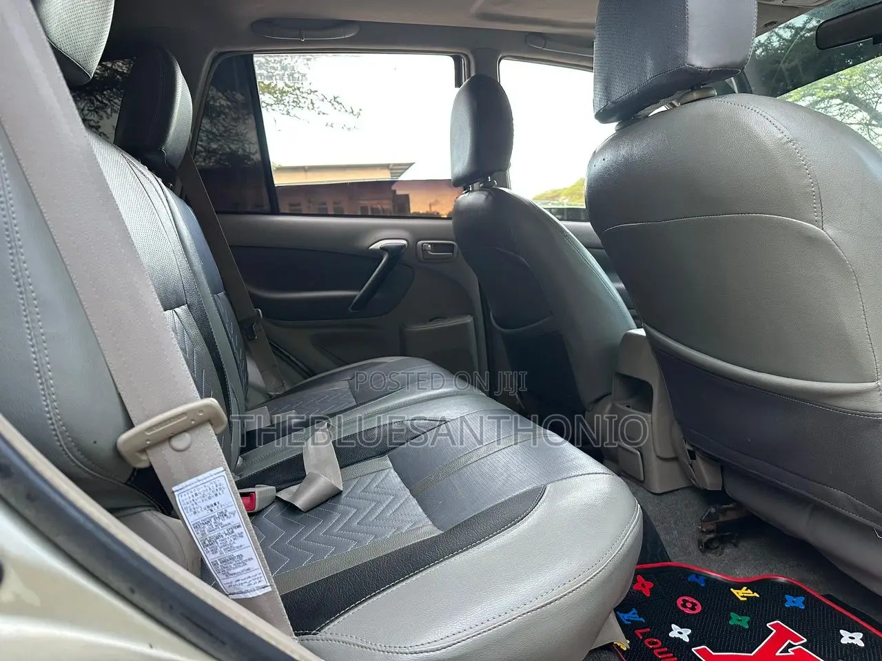 Toyota RAV4 2001 Gold