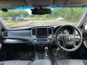 Toyota Crown 2014 White