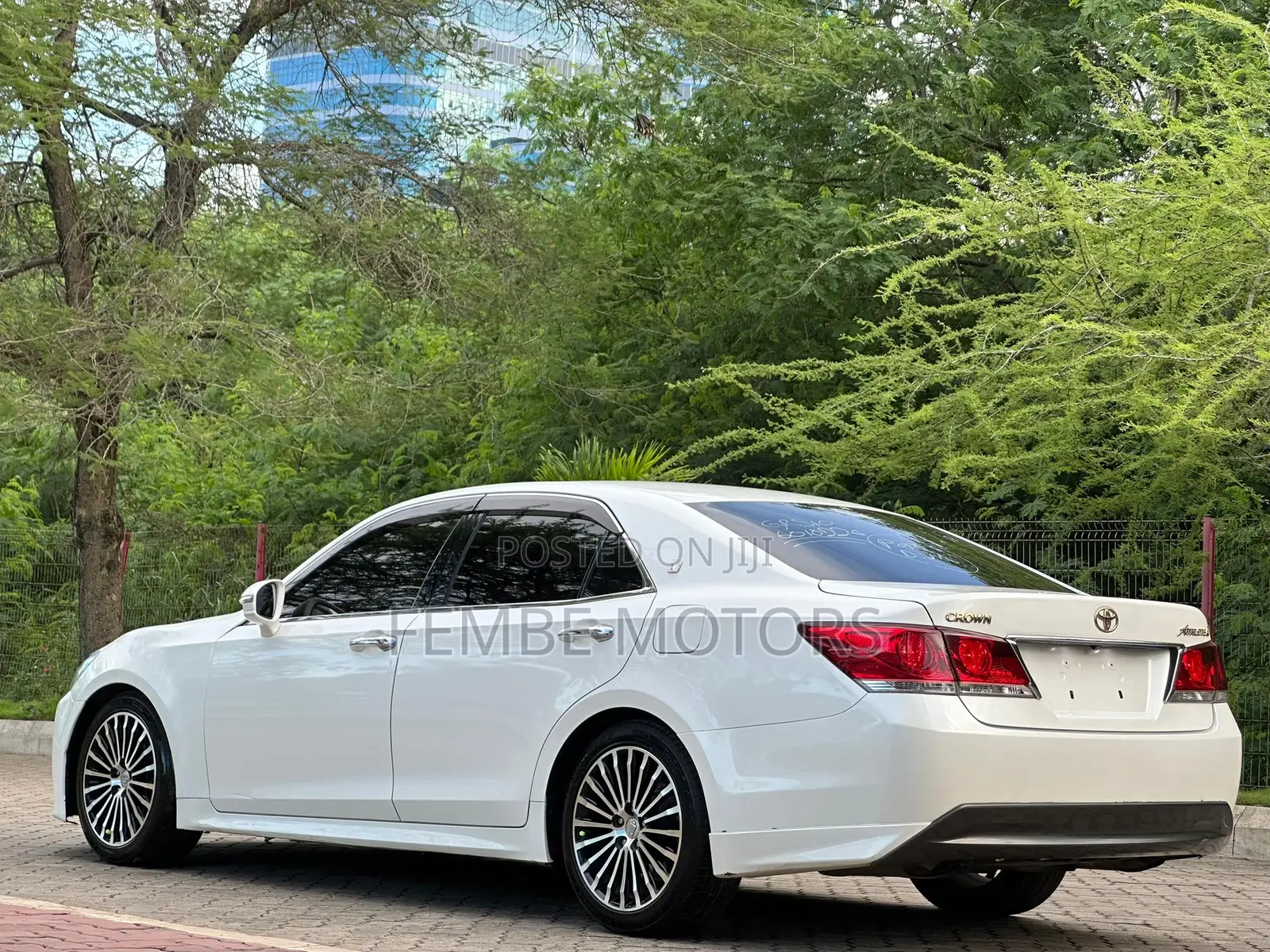Toyota Crown 2014 White