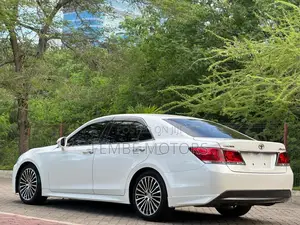 Toyota Crown 2014 White