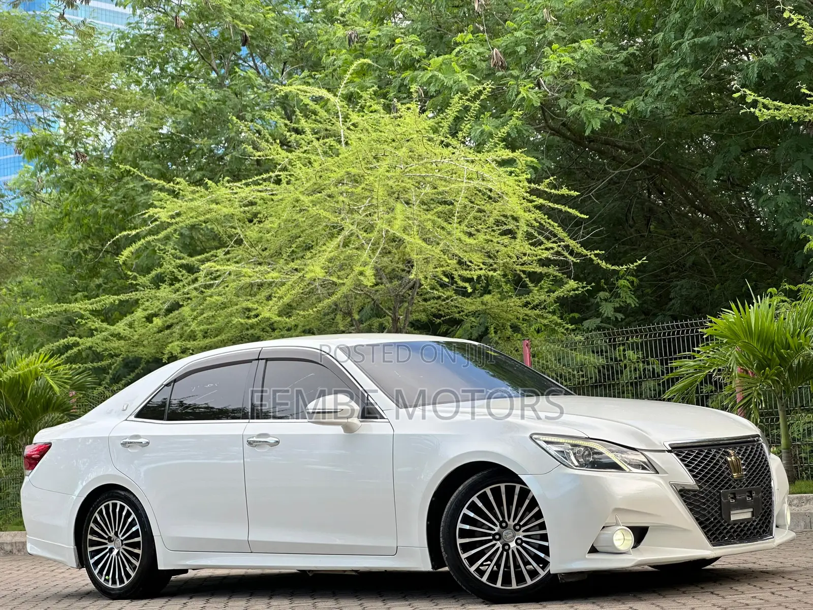Toyota Crown 2014 White