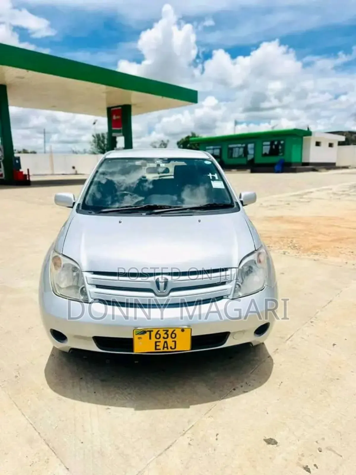 Toyota IST 2005 Silver