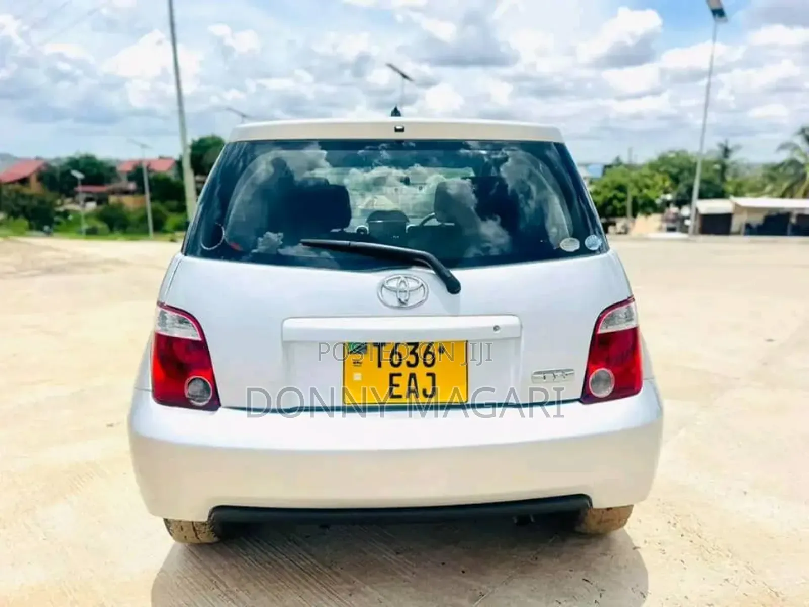Toyota IST 2005 Silver