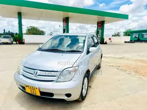 Toyota IST 2005 Silver