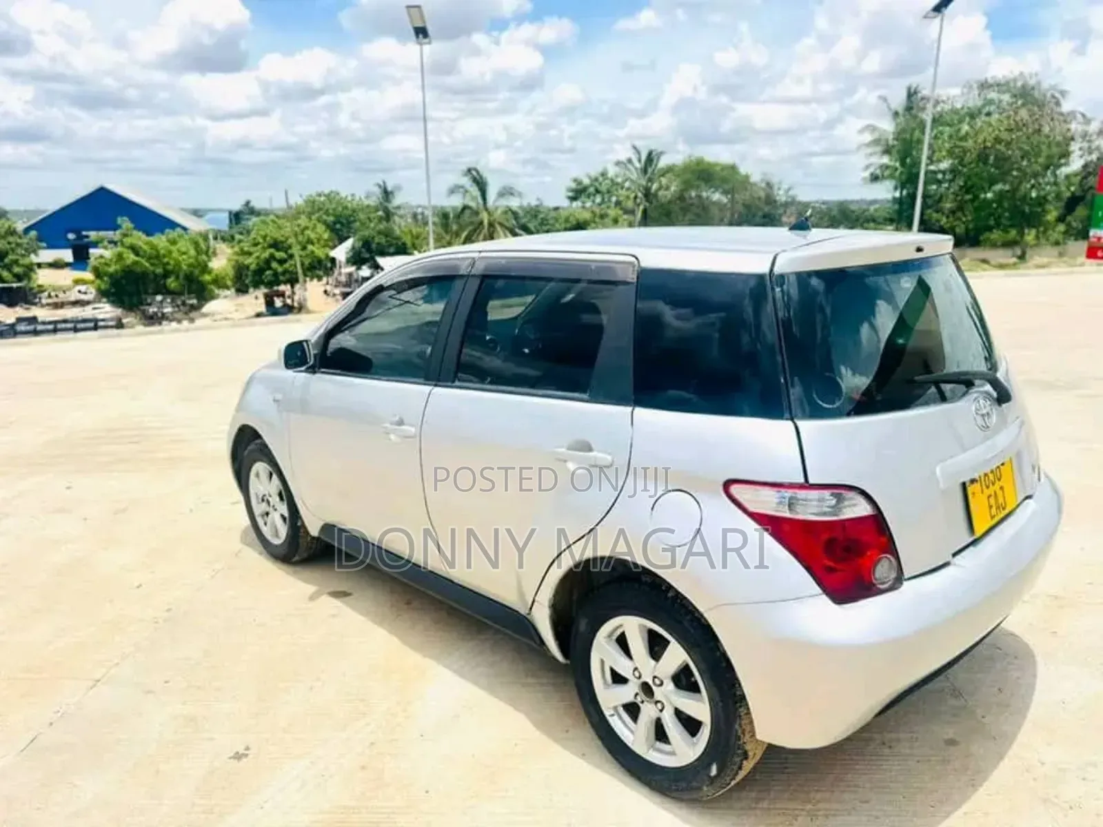 Toyota IST 2005 Silver