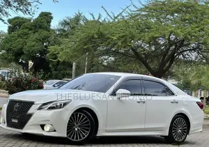 Toyota Crown 2015 White