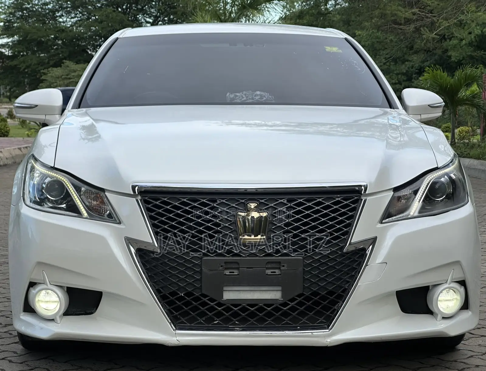 Toyota Crown 2014 White