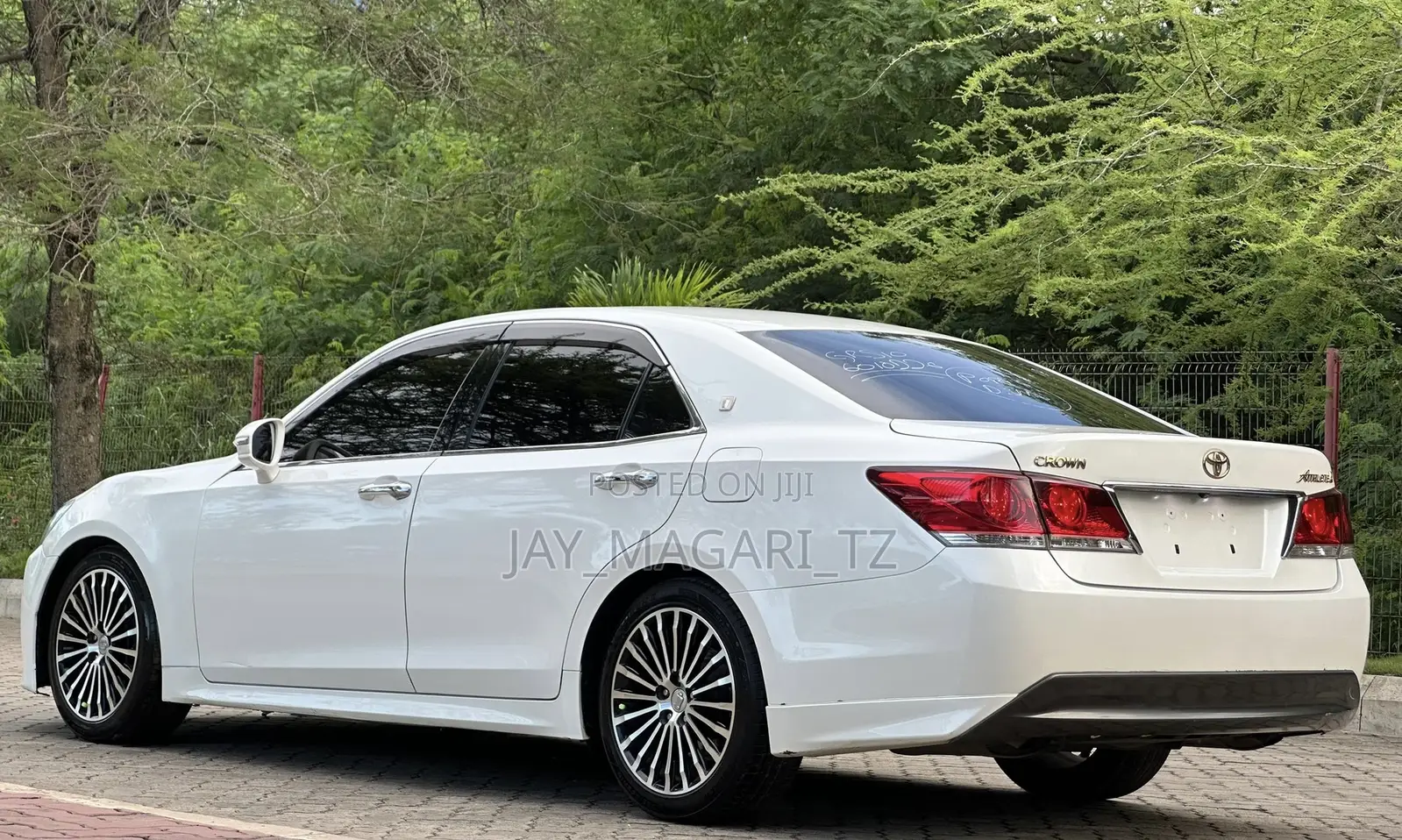 Toyota Crown 2014 White