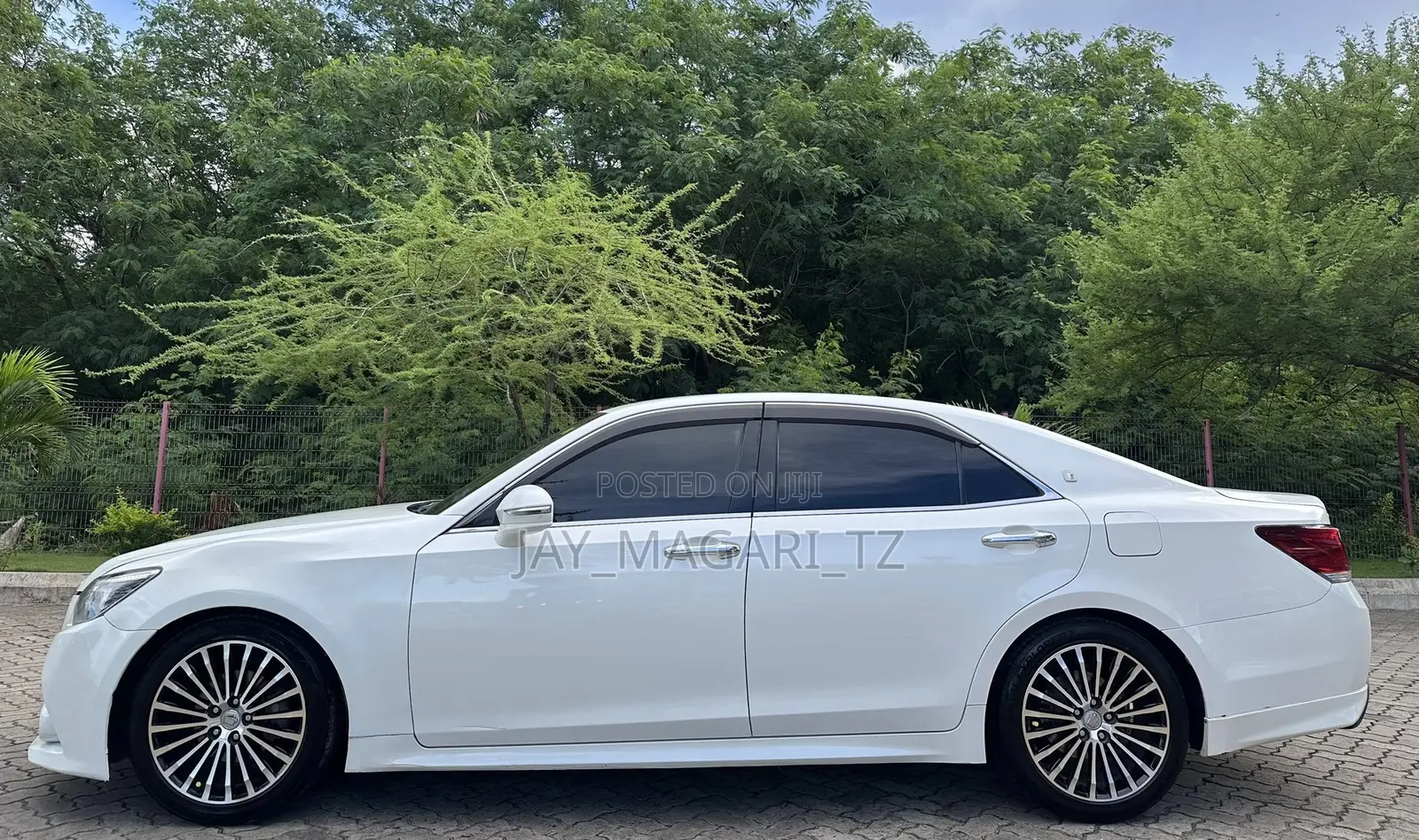 Toyota Crown 2014 White