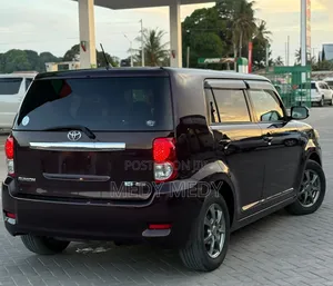 Toyota Corolla Rumion 2010 Brown