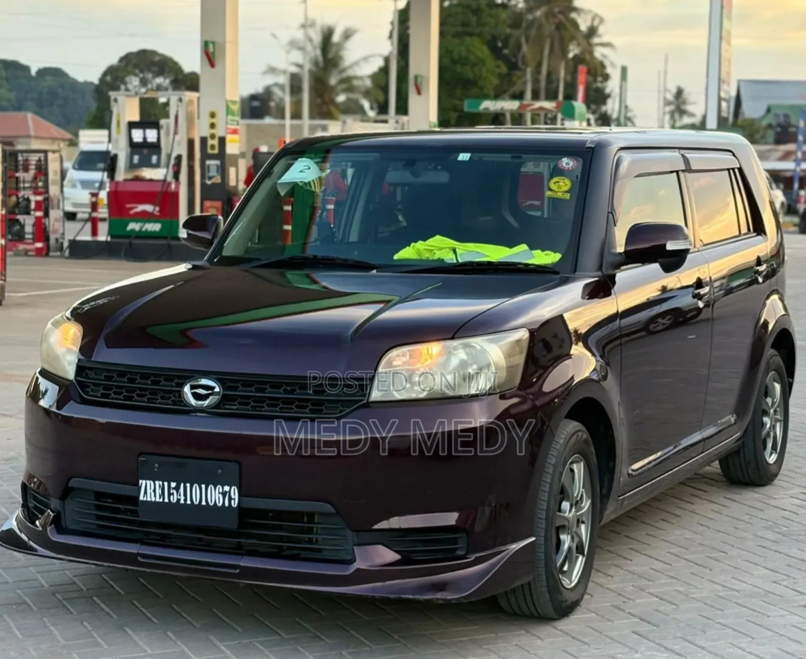 Toyota Corolla Rumion 2010 Brown