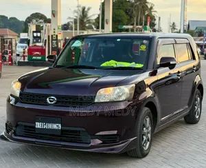 Toyota Corolla Rumion 2010 Brown
