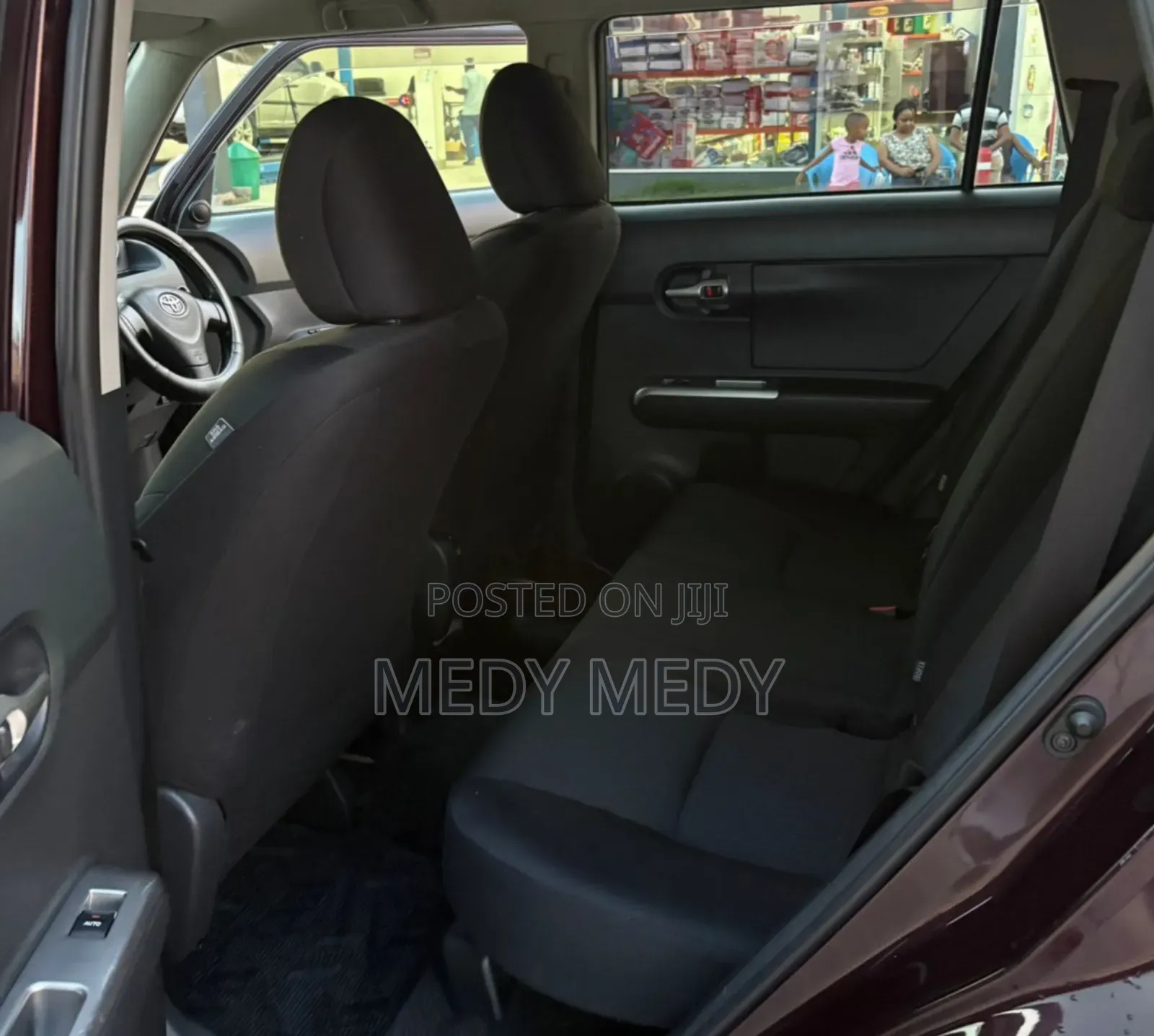 Toyota Corolla Rumion 2010 Brown
