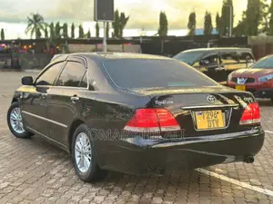 Toyota Crown 2004 Black