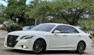 Toyota Crown 2014 White