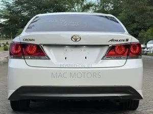 Toyota Crown 2014 White