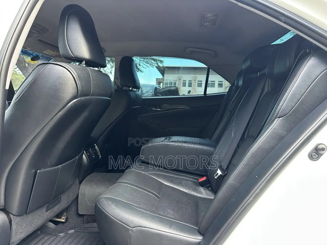 Toyota Crown 2014 White