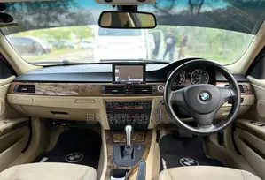 BMW 3 Series 320i RWD 2005 Blue