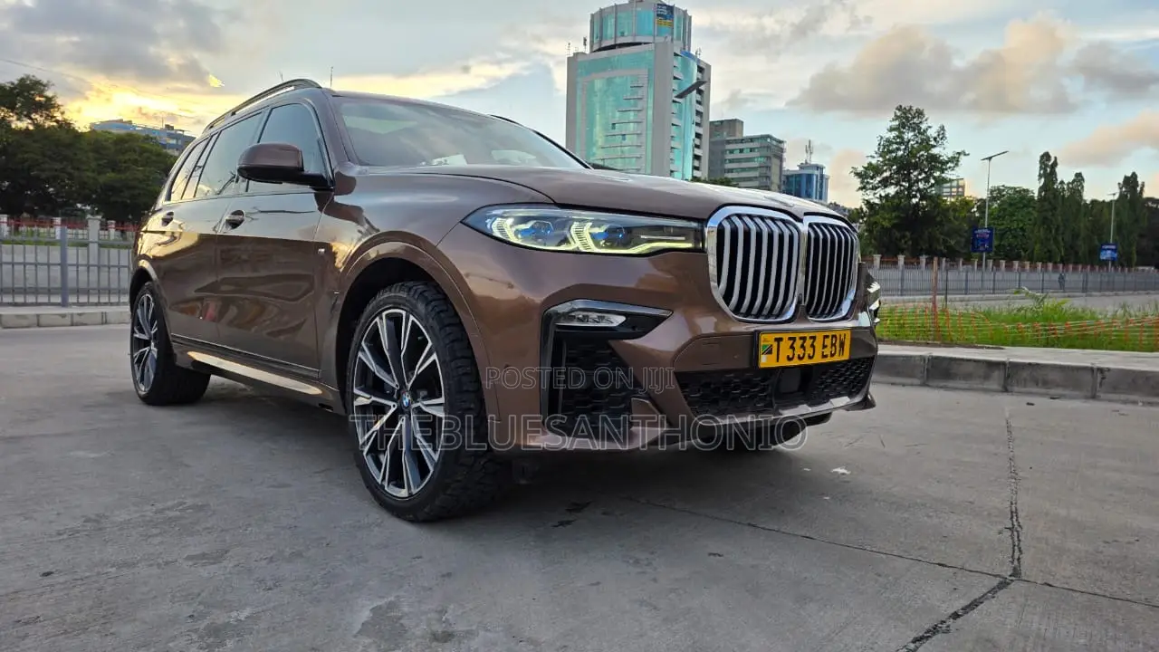 BMW X7 2020 Gold