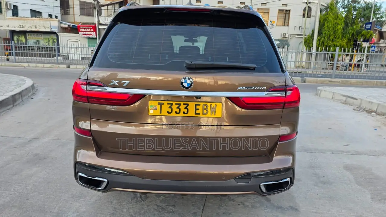 BMW X7 2020 Gold