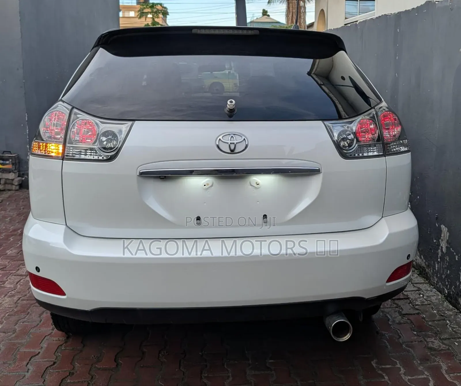 Toyota Harrier 2010 White