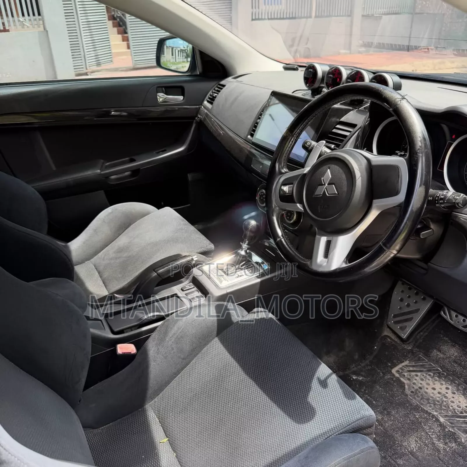 Mitsubishi Lancer Evo 2010 Black